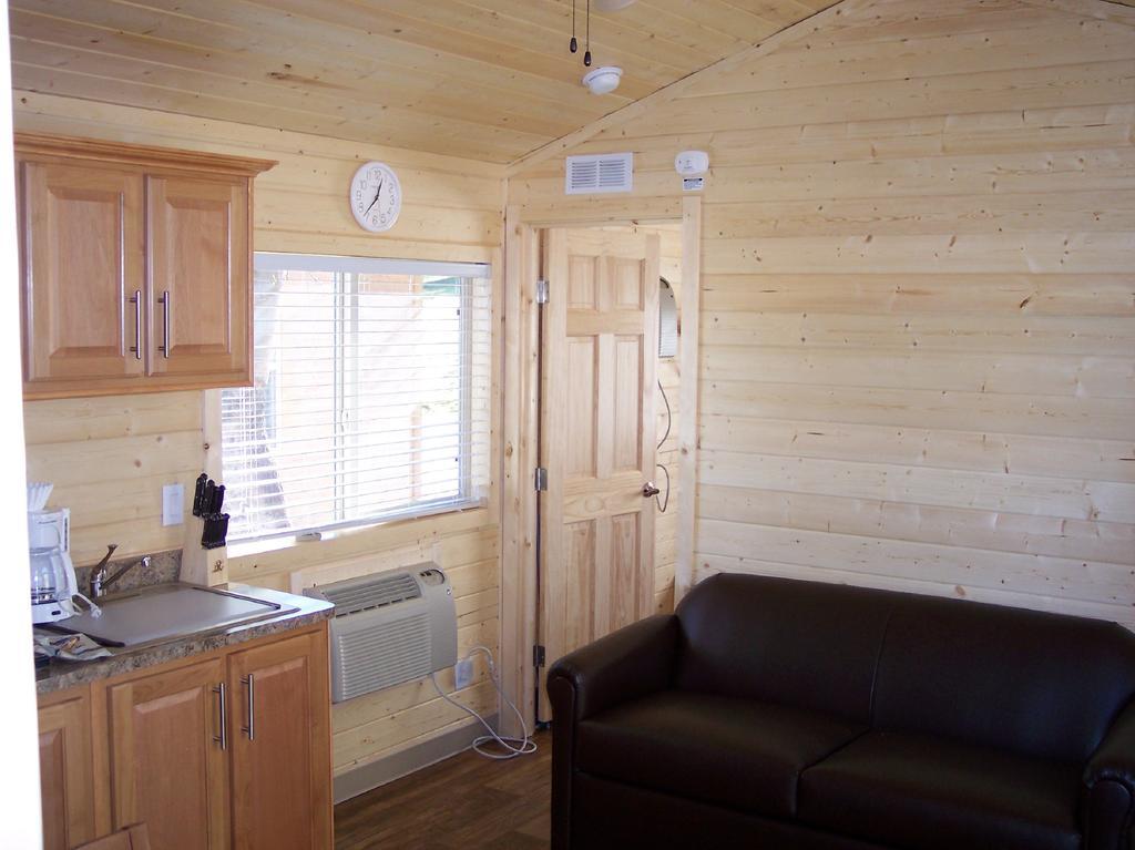 Russian River Camping Resort Cottage 7 Кловердейл Экстерьер фото